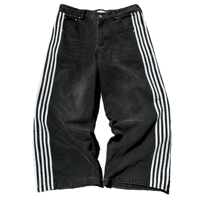 TRACK JEANS (BLACK/WHITE)