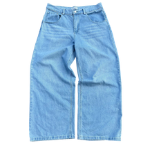 Load image into Gallery viewer, V2 SKULL JEANS (BLUE)