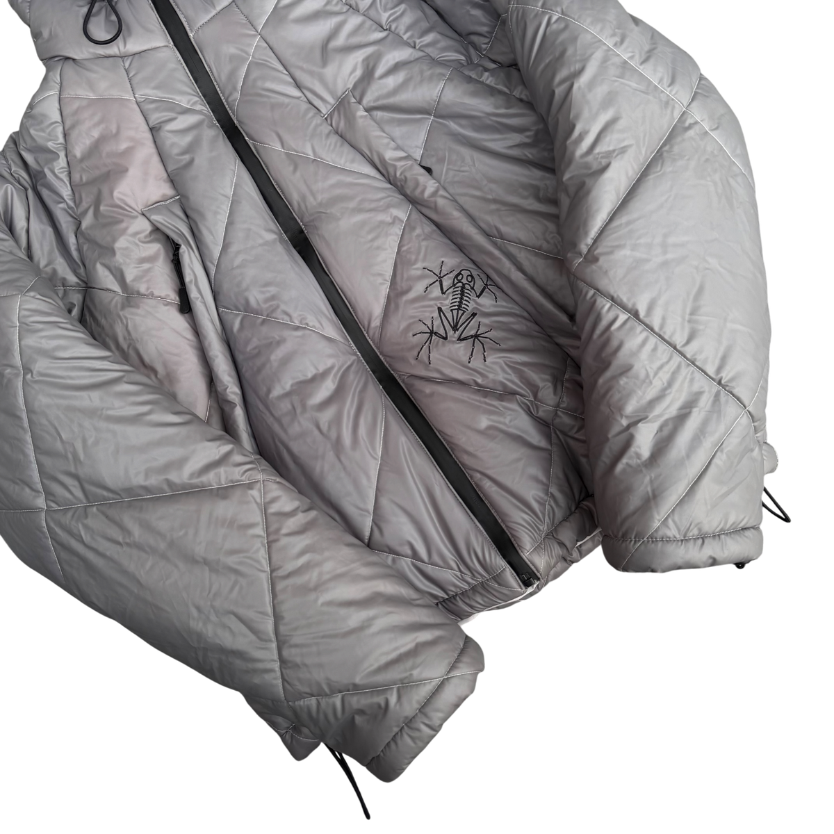 TECH PUFFA (GREY/WHITE) – heavencanwait.store