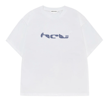 Load image into Gallery viewer, LOGO TEE (PLAID)