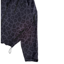 Load image into Gallery viewer, TECH JACKET (LEOPARD)