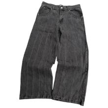 Load image into Gallery viewer, V2 STONE WASH DENIM