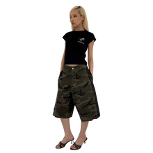 Load image into Gallery viewer, FROG TEE (BLACK)